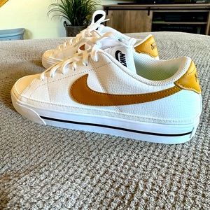 Nike court legacy - NEW
